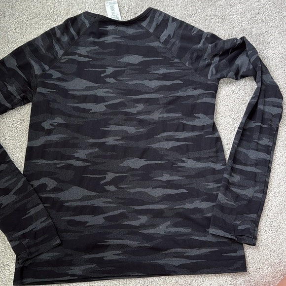 Athleta Girl Black Camo Power Up Top Size XXL/16 - Picture 6 of 6